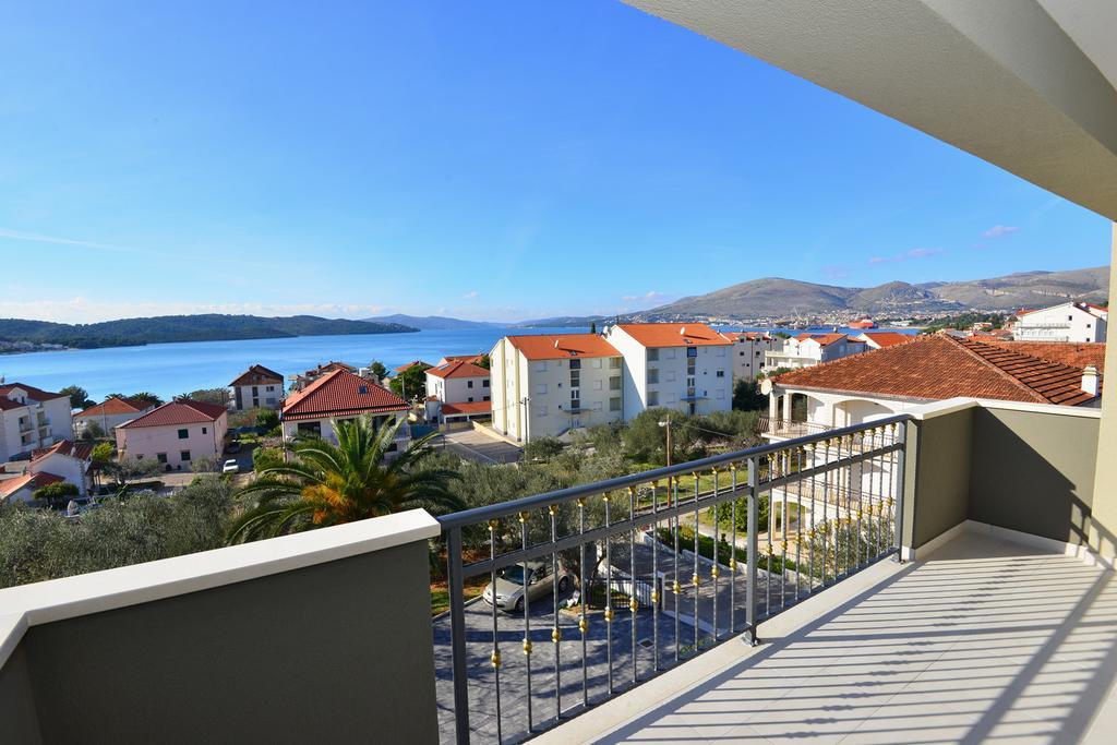 Apartments Villa Coratina Trogir Exterior photo